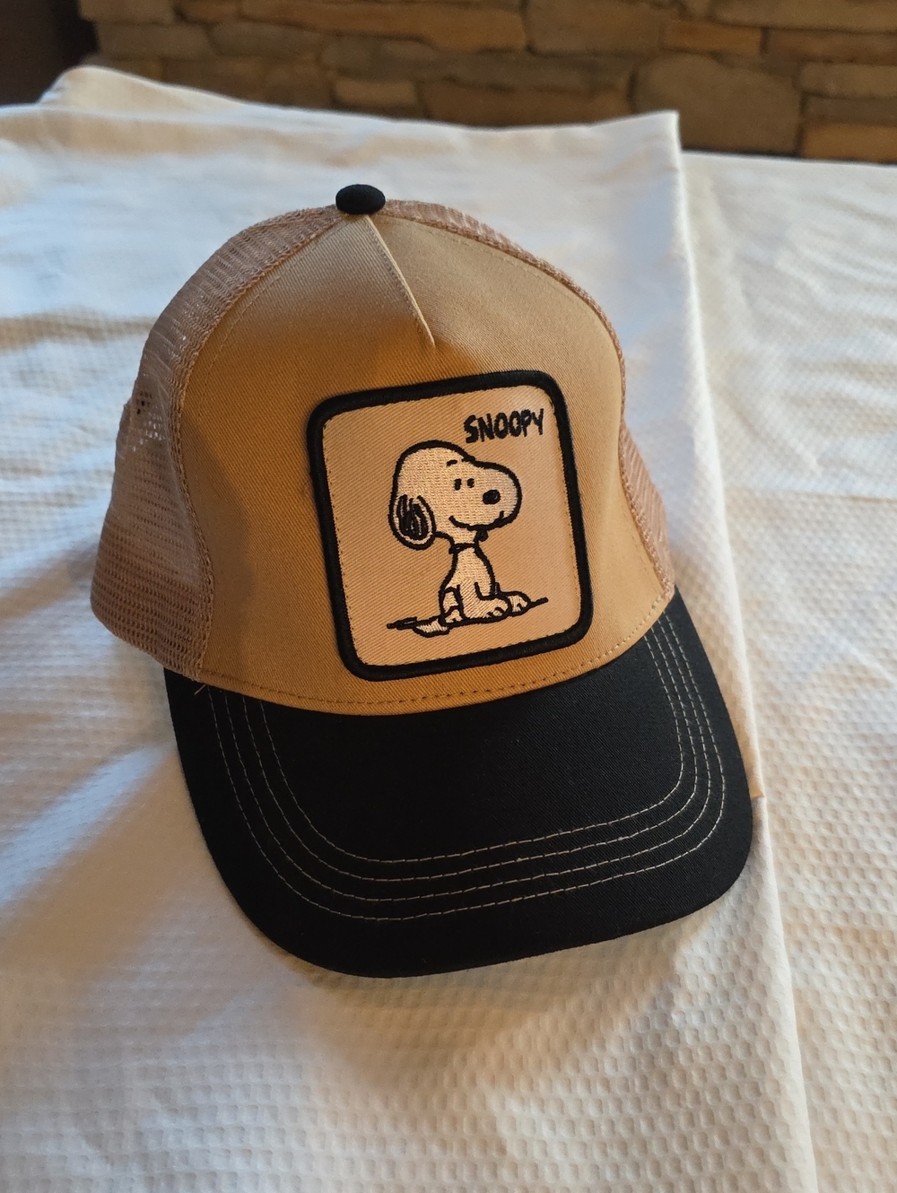 PETER GRIMM Trucker Peanuts adjustable hat